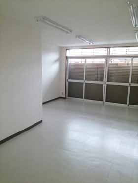 ���s��ы扫��̑ݓX�܁E�������E�Z���t�̎����ʐ^